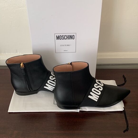 Moschino logo print soft  top grain leather upper :lining bootie size 6 and 7 - Picture 1 of 11